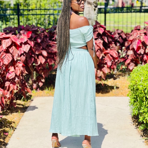 Crop Top Midi Skirt Set - Picture 3 of 5